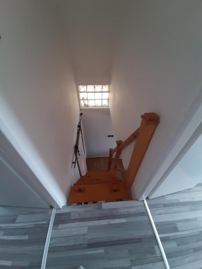 Grapeline Guesthouse Chotin Exterior foto